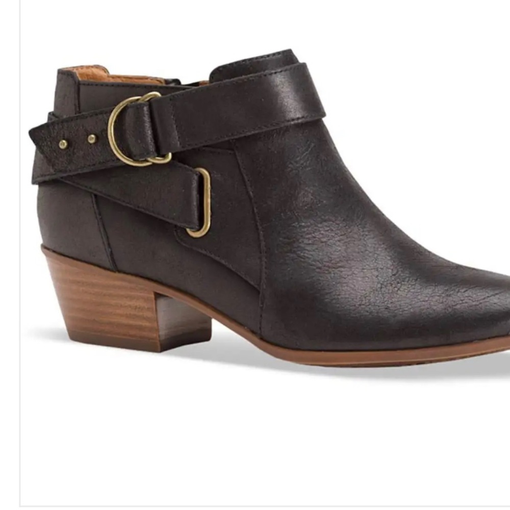 Clarks Women’s Spye Belle Western Style leather comfort Booties size 7.5